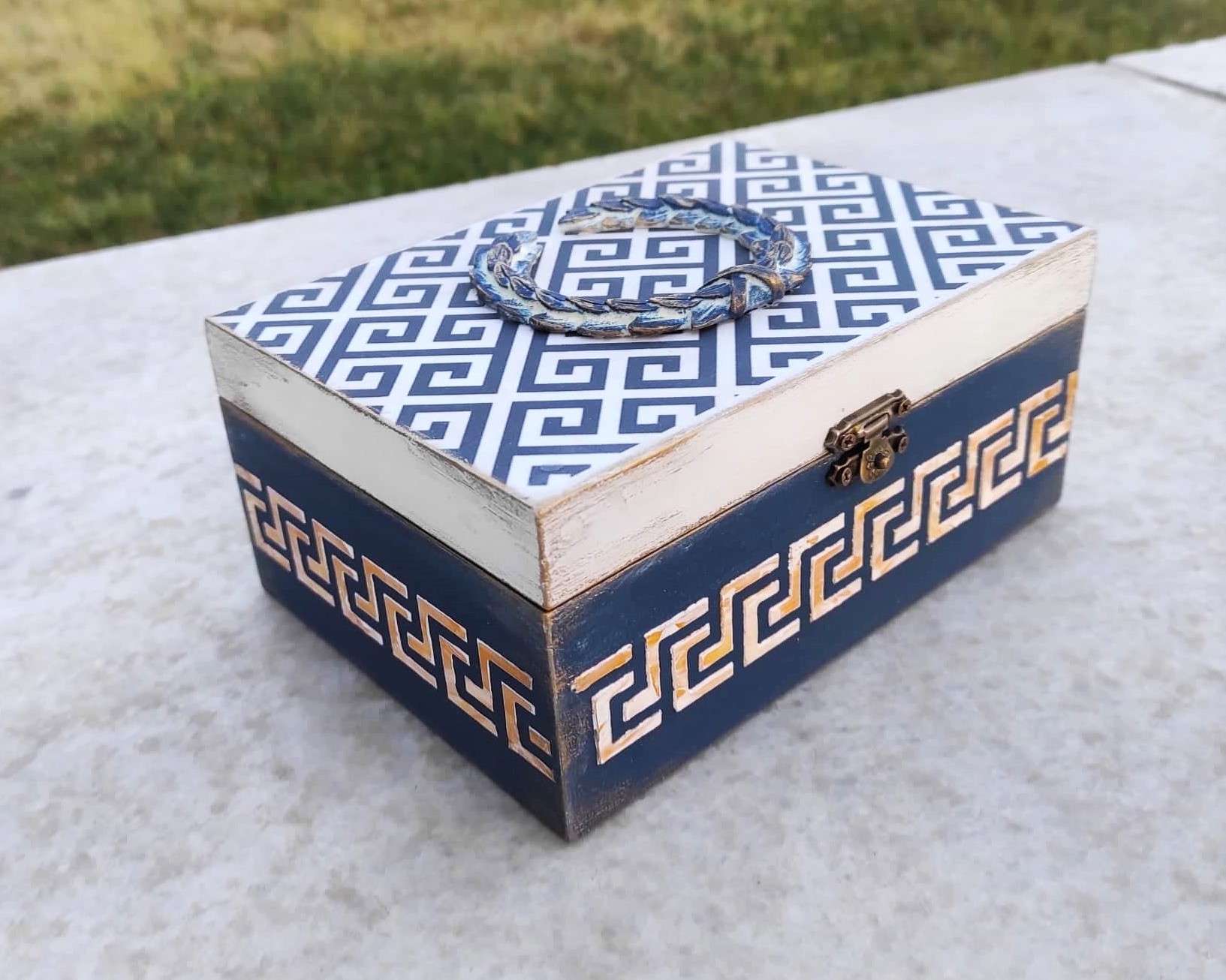 greek-key-meander-keepsake-box-decor-luxury-4
