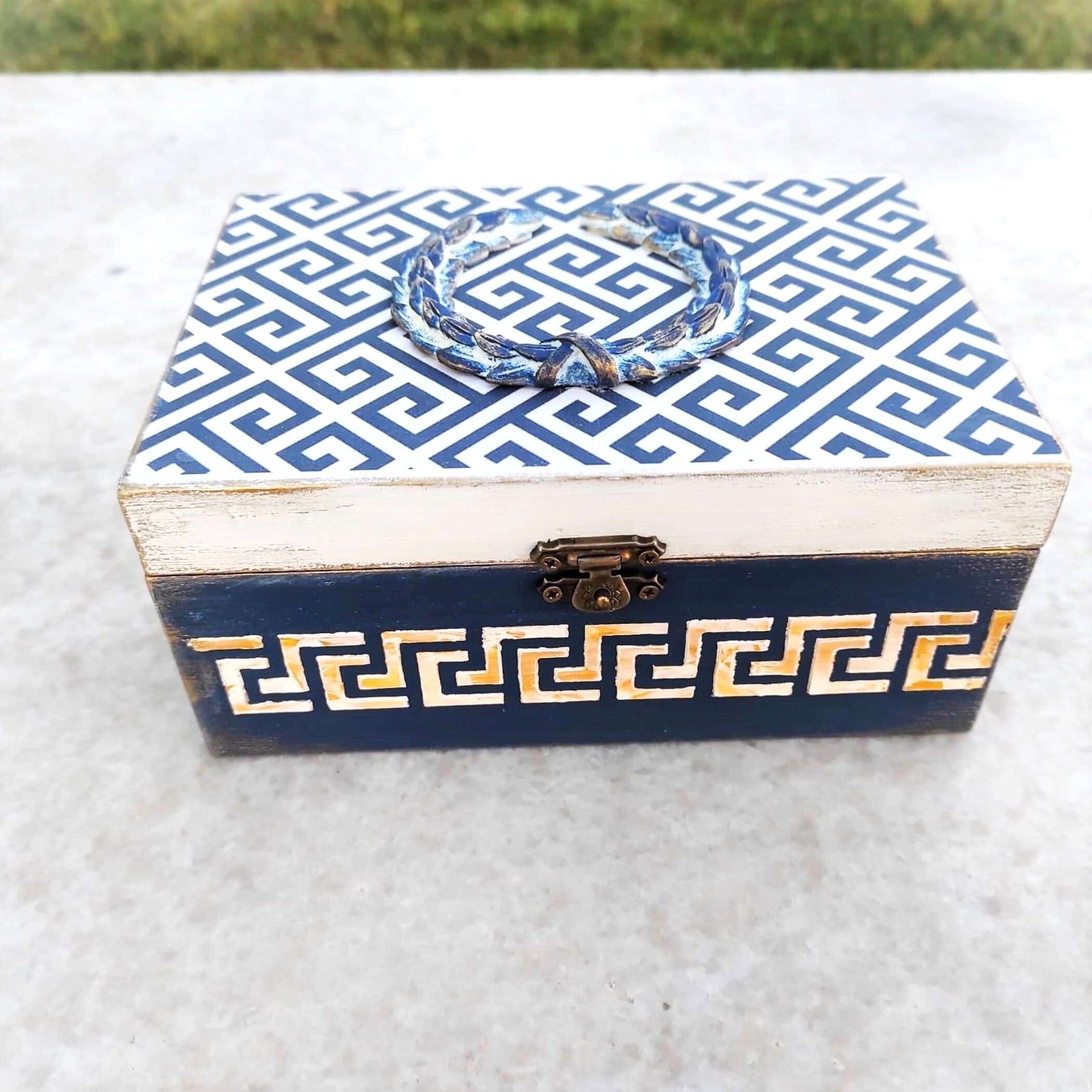 greek-key-meander-keepsake-box-decor-luxury-6